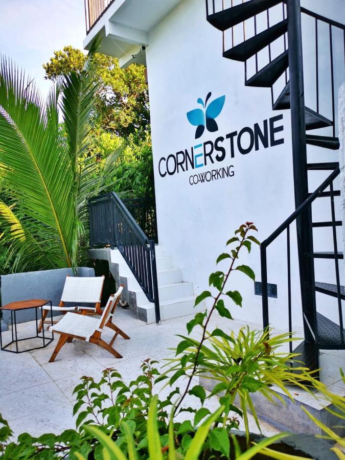 Albergue Cornerstone Bali Coworking Canggu Exterior foto